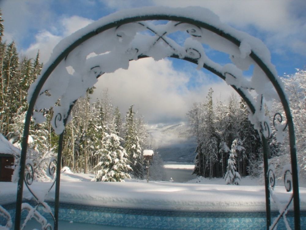 Mulvehill Creek Wilderness Inn And Wedding Chapel Revelstoke Bagian luar foto