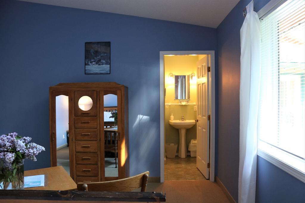 Mulvehill Creek Wilderness Inn And Wedding Chapel Revelstoke Bagian luar foto