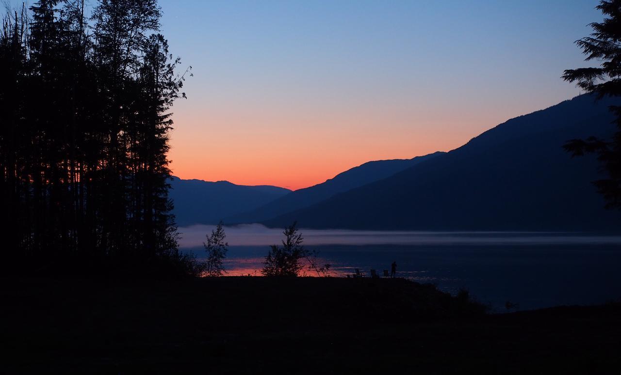 Mulvehill Creek Wilderness Inn And Wedding Chapel Revelstoke Bagian luar foto